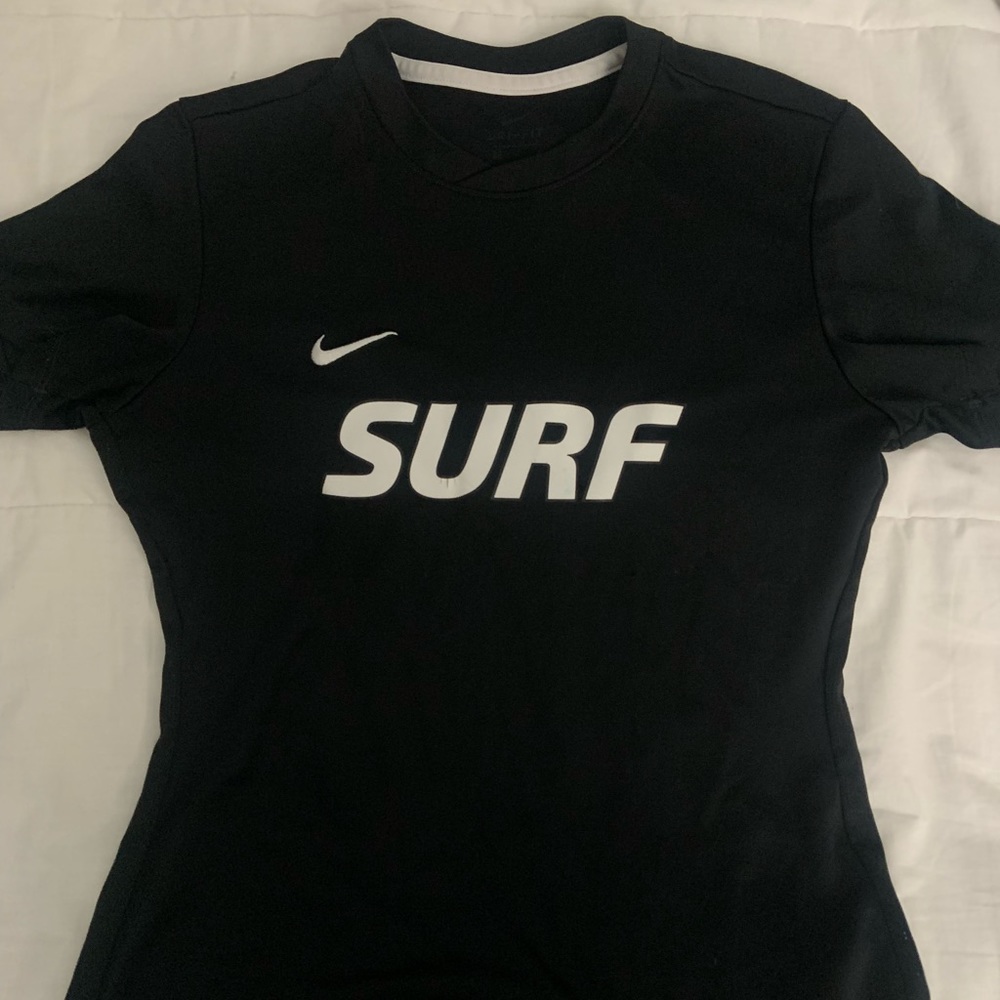 Nike sportswear shirt !